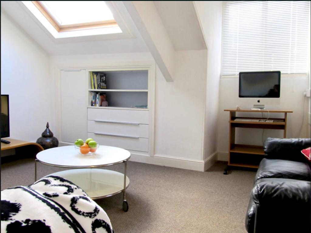 The Hideaway, Victorian Townhouse Apartment With Parking Plymouth Exterior foto